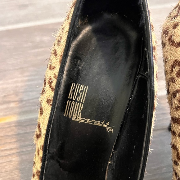 🎈🎈NWOT LEOPARD PRINT PUMPS - Picture 4 of 5